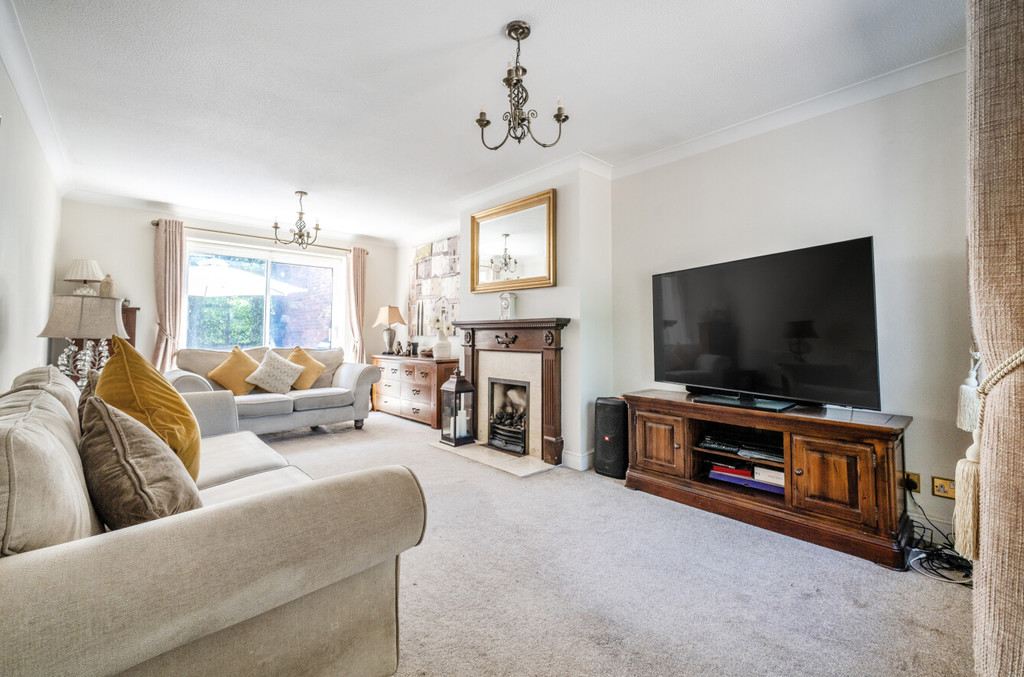 4 bed detached house for sale in Maple Leaf Drive, Sidcup, DA15 8WG  - Property Image 2