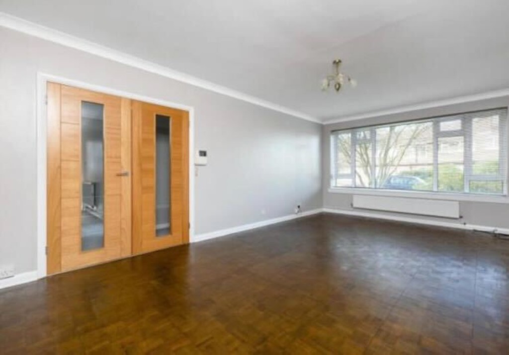 2 bed ground floor maisonette to rent in The Chevenings, Sidcup, DA14 4LA  - Property Image 2