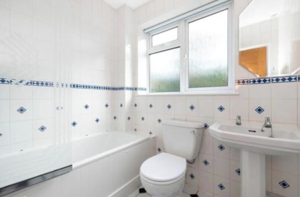 2 bed ground floor maisonette to rent in The Chevenings, Sidcup, DA14 4LA  - Property Image 6