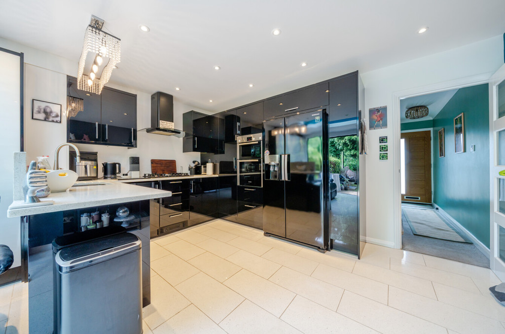 2 bed terraced house for sale in Shirley Avenue, Bexley, DA5 3AZ  - Property Image 5