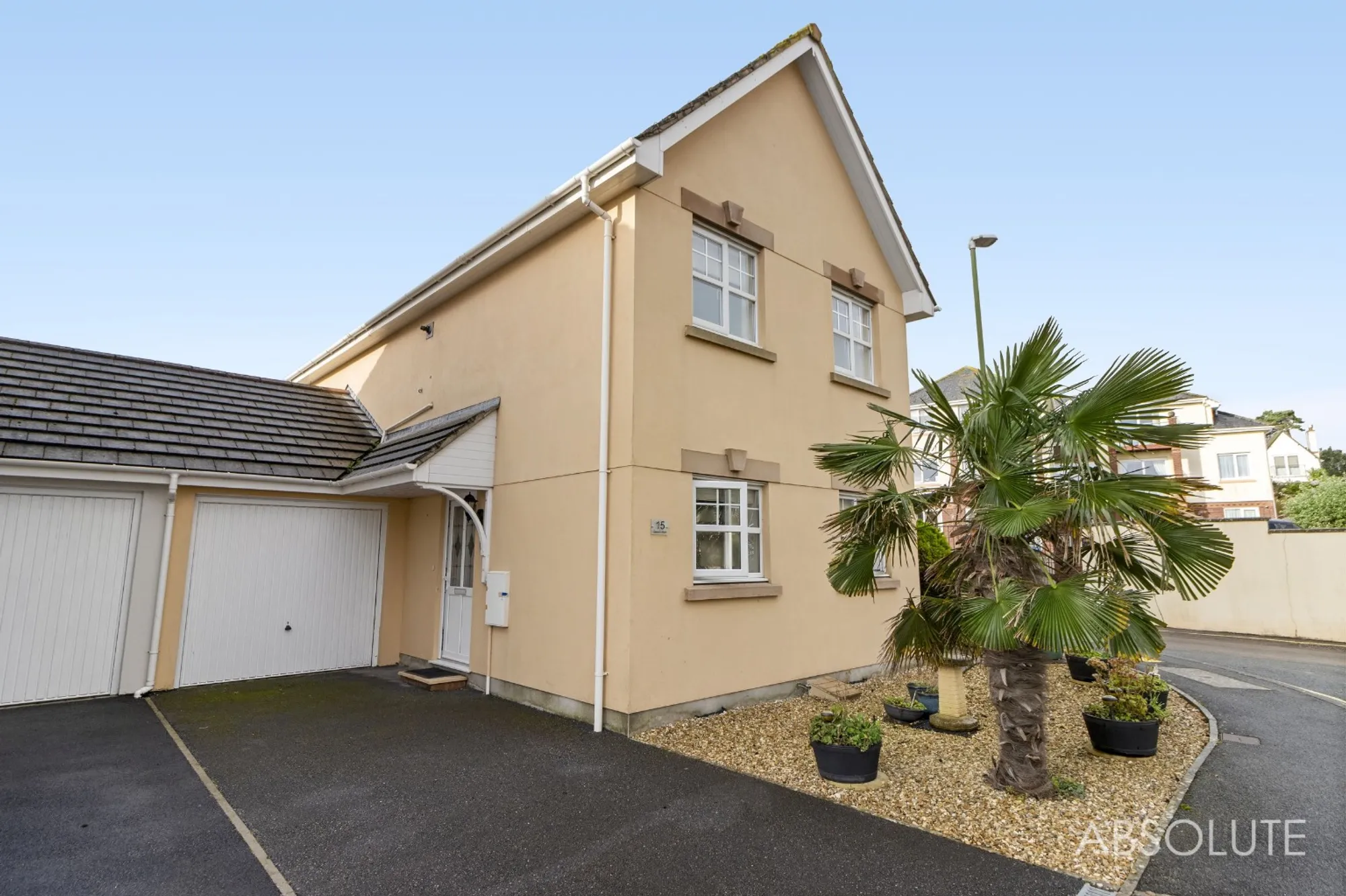 3 bed detached house for sale 1