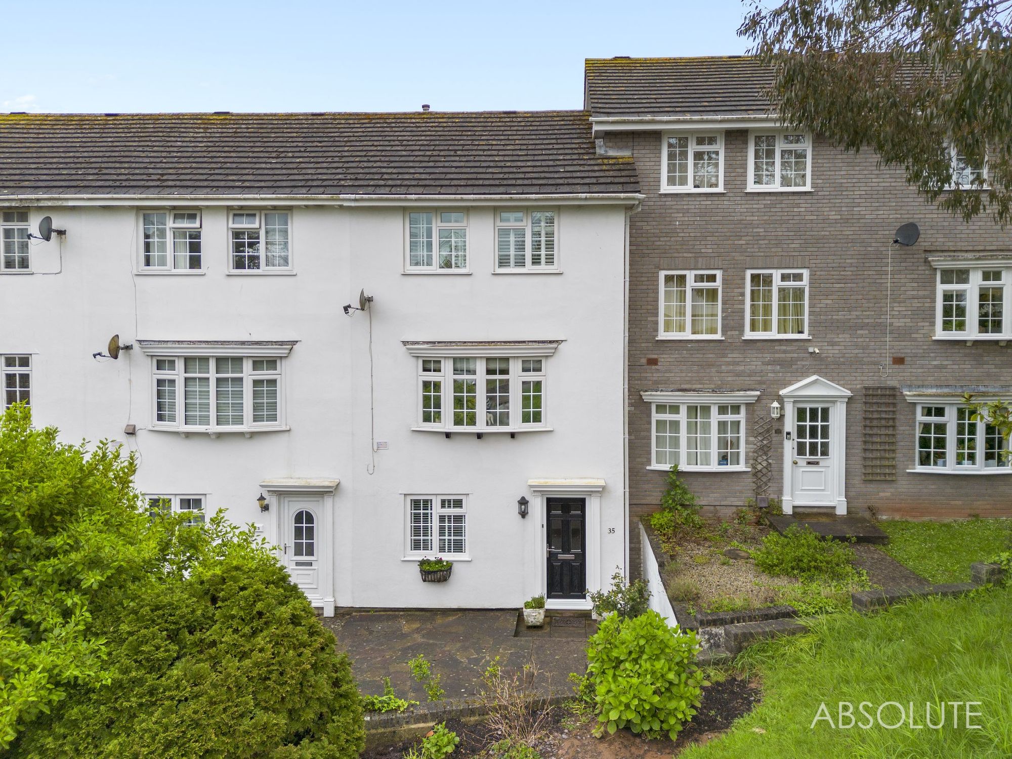 3 bed mid-terraced house for sale 0