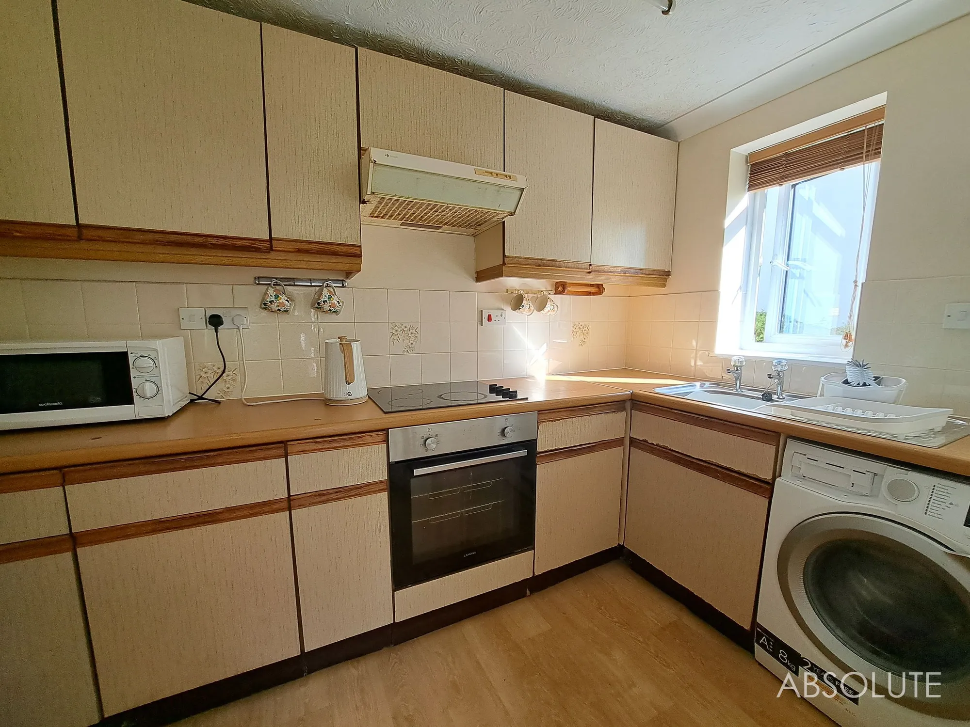 2 bed ground floor flat for sale 4