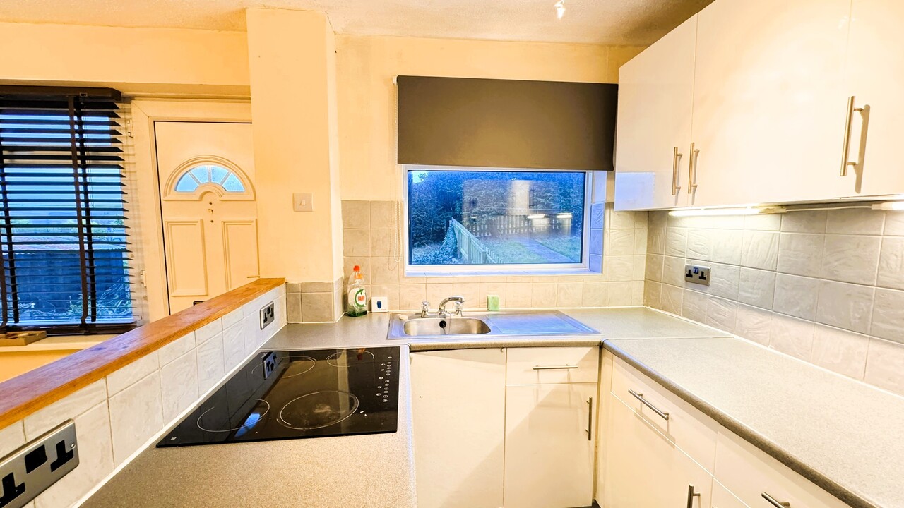 1 bed town house to rent in Dale View Road, Keighley  - Property Image 4