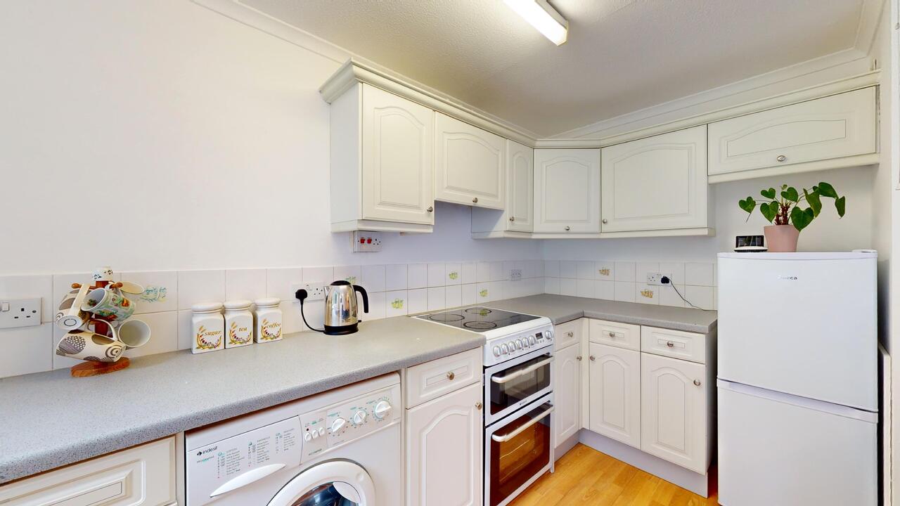 1 bed apartment for sale in Adel, Leeds  - Property Image 5