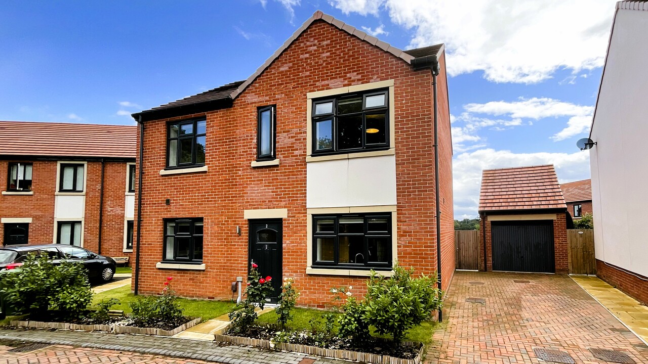 4 bed detached house to rent in West Grove, Leeds  - Property Image 1