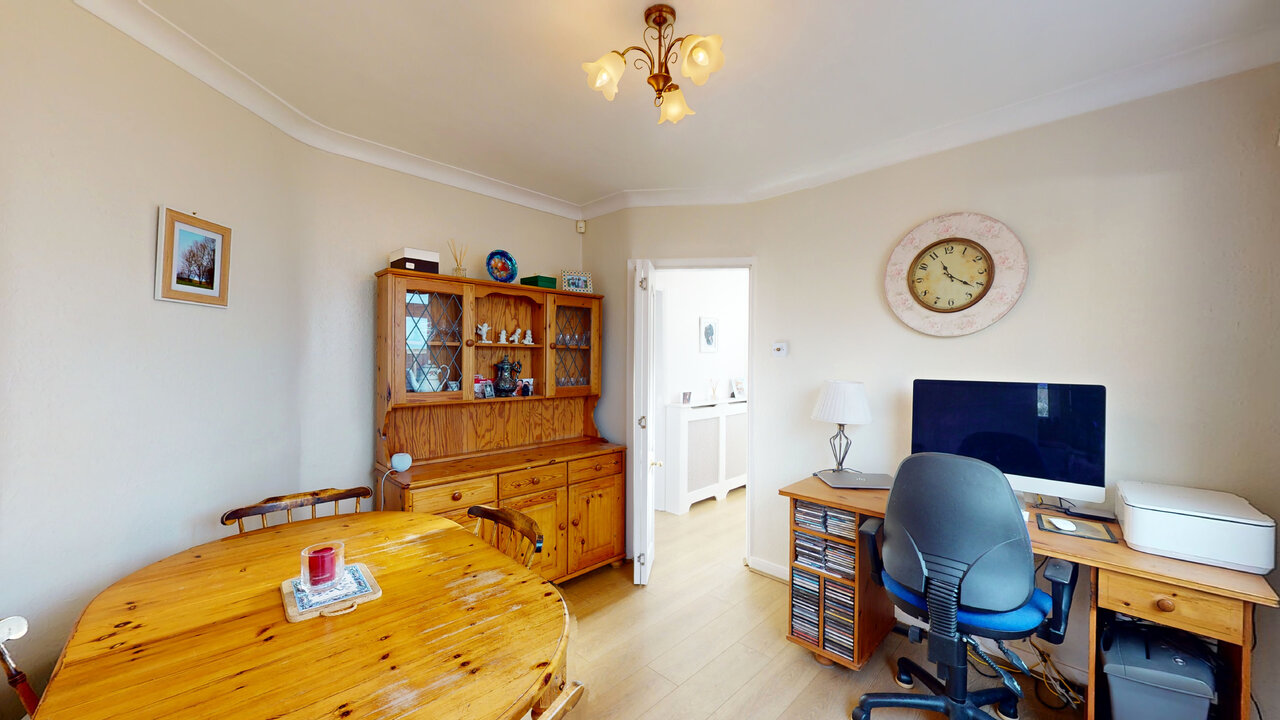 3 bed semi-detached house for sale in Kingsley Drive, Leeds  - Property Image 5