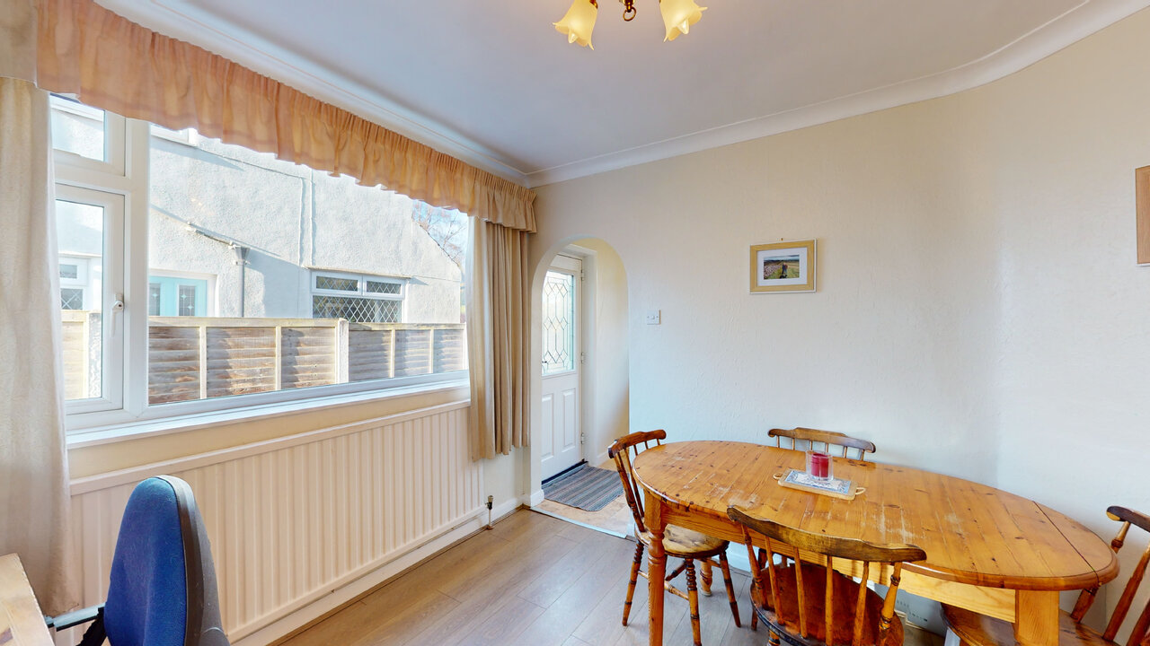 3 bed semi-detached house for sale in Kingsley Drive, Leeds  - Property Image 6