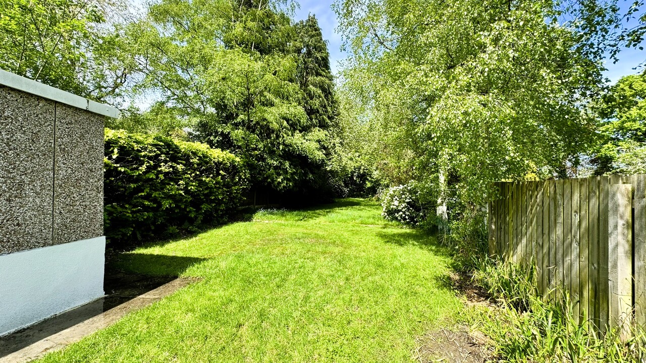 3 bed semi-detached house for sale in Kingsley Drive, Leeds  - Property Image 19