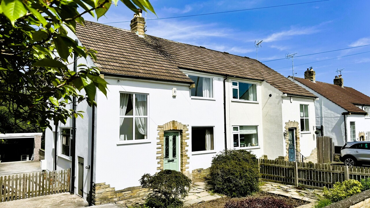 3 bed semi-detached house for sale in Kingsley Drive, Leeds  - Property Image 1