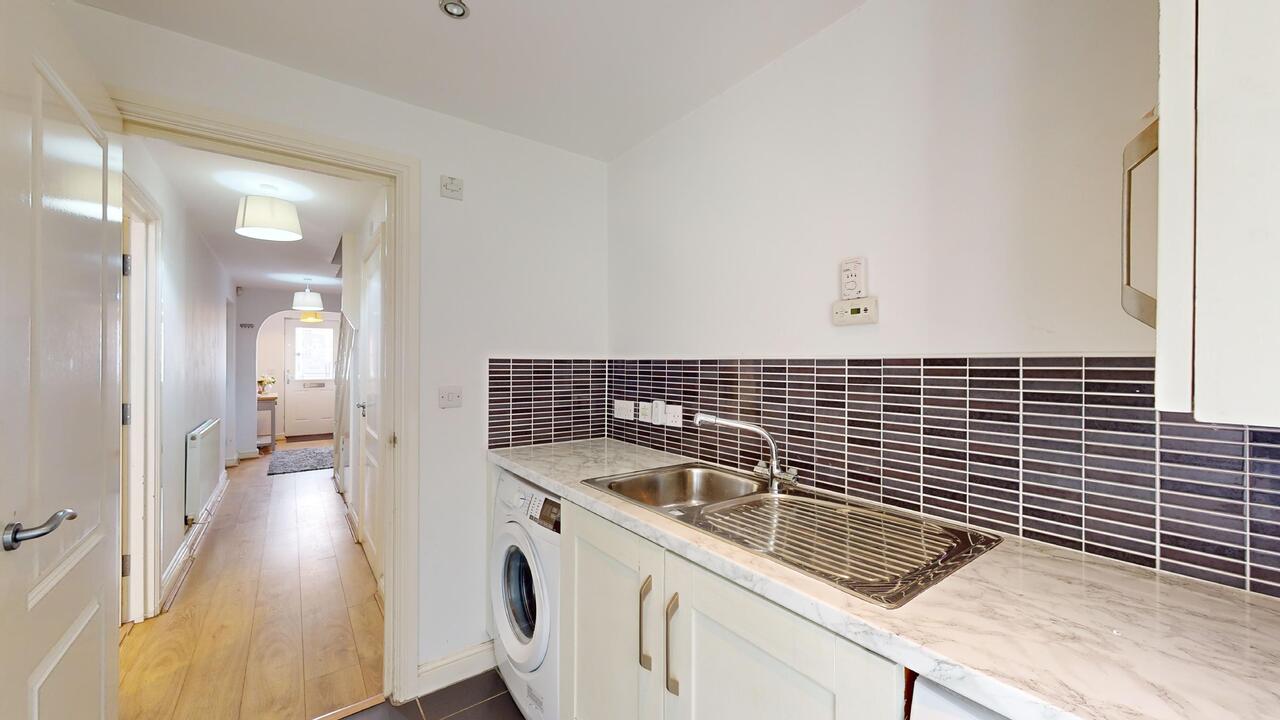 4 bed town house for sale in West Park, Leeds  - Property Image 25