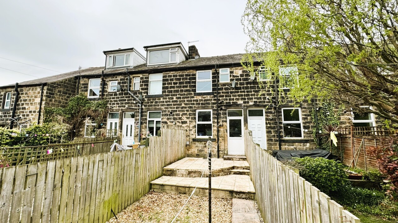 3 bed terraced house for sale in Bremner Street, Otley  - Property Image 1