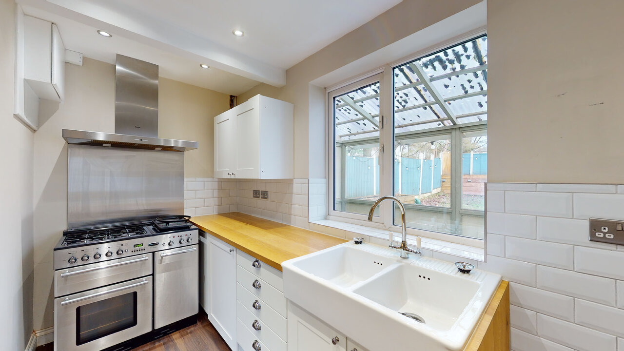 2 bed semi-detached house for sale in Hawksworth, Leeds  - Property Image 8