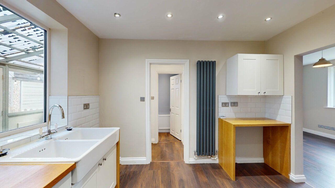 2 bed semi-detached house for sale in Hawksworth, Leeds  - Property Image 9