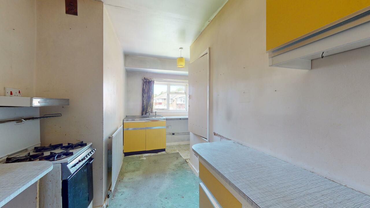 2 bed apartment for sale in Garth Drive, Leeds  - Property Image 3