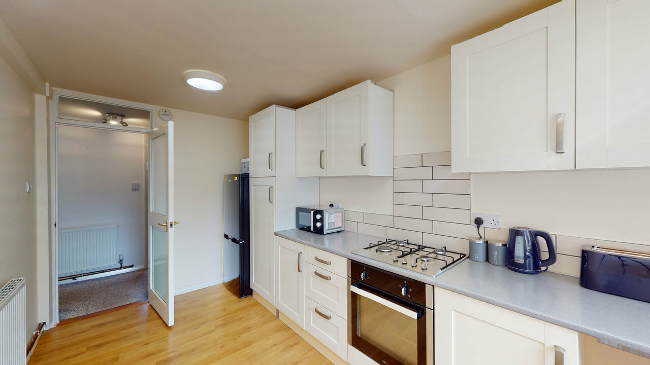 2 bed apartment for sale in Holt Lane Court, Adel. Leeds  - Property Image 6