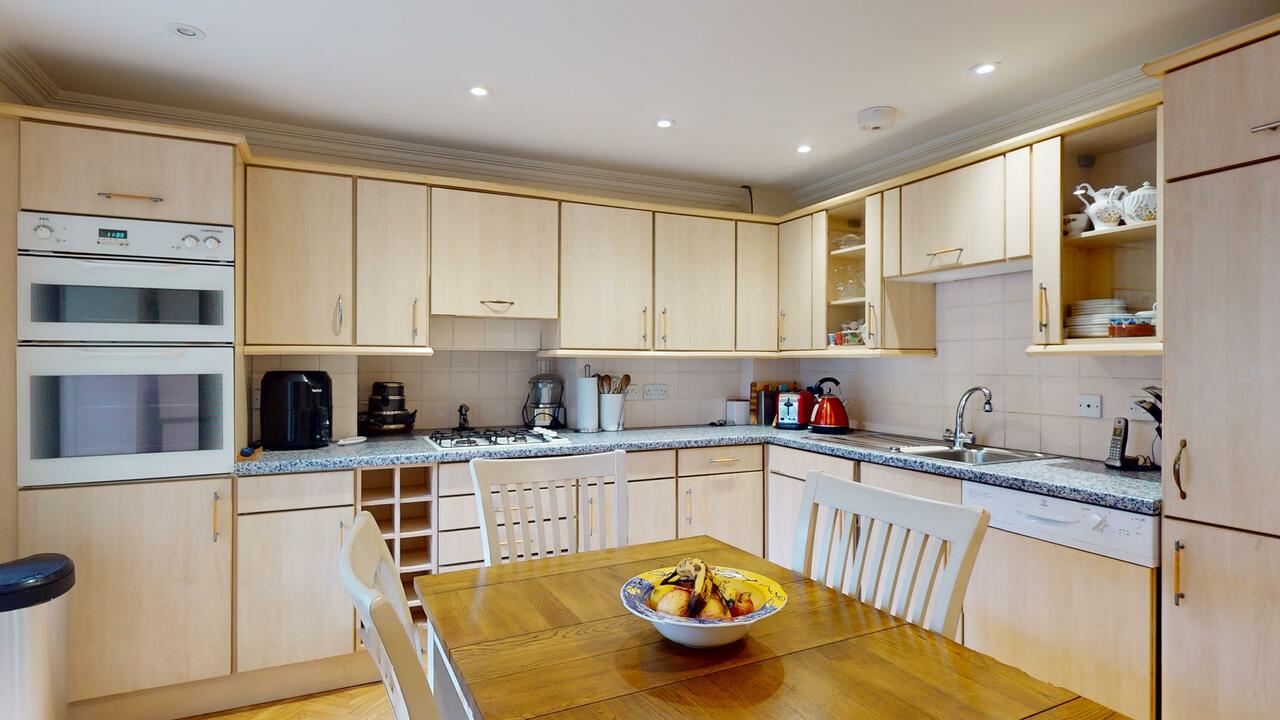 2 bed apartment for sale in Brunswick House, Harrogate  - Property Image 11