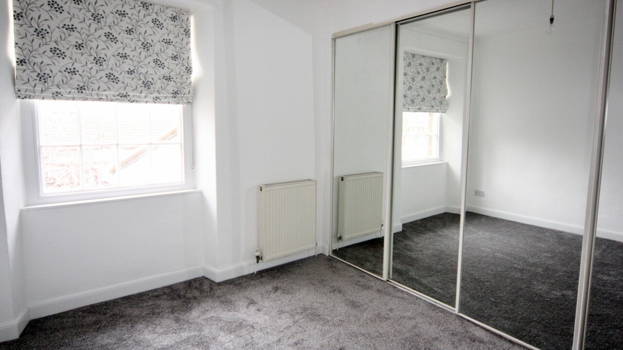 2 bed apartment to rent in York Place, Harrogate  - Property Image 7