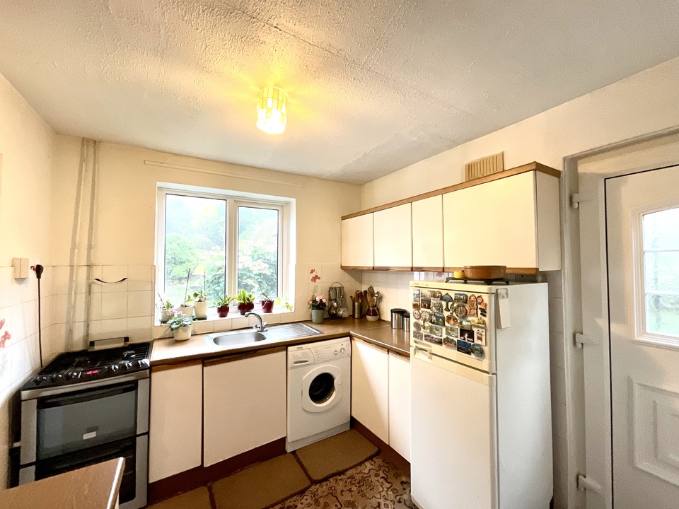 3 bed semi-detached house for sale in West Park/Kirkstall border, Leeds  - Property Image 11