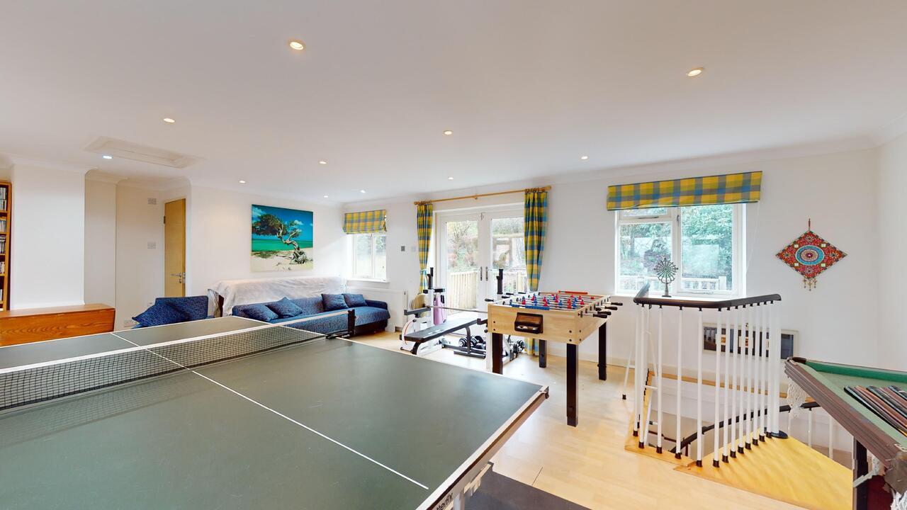 5 bed detached house for sale in Avenue Des Hirondelles, Pool-in-Wharfedale  - Property Image 34