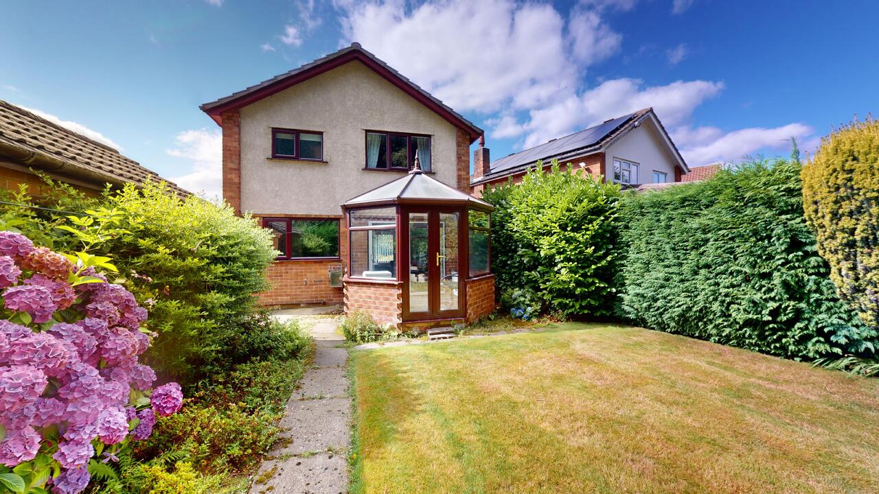 3 bed detached house for sale in Bramhope Village, Leeds  - Property Image 18