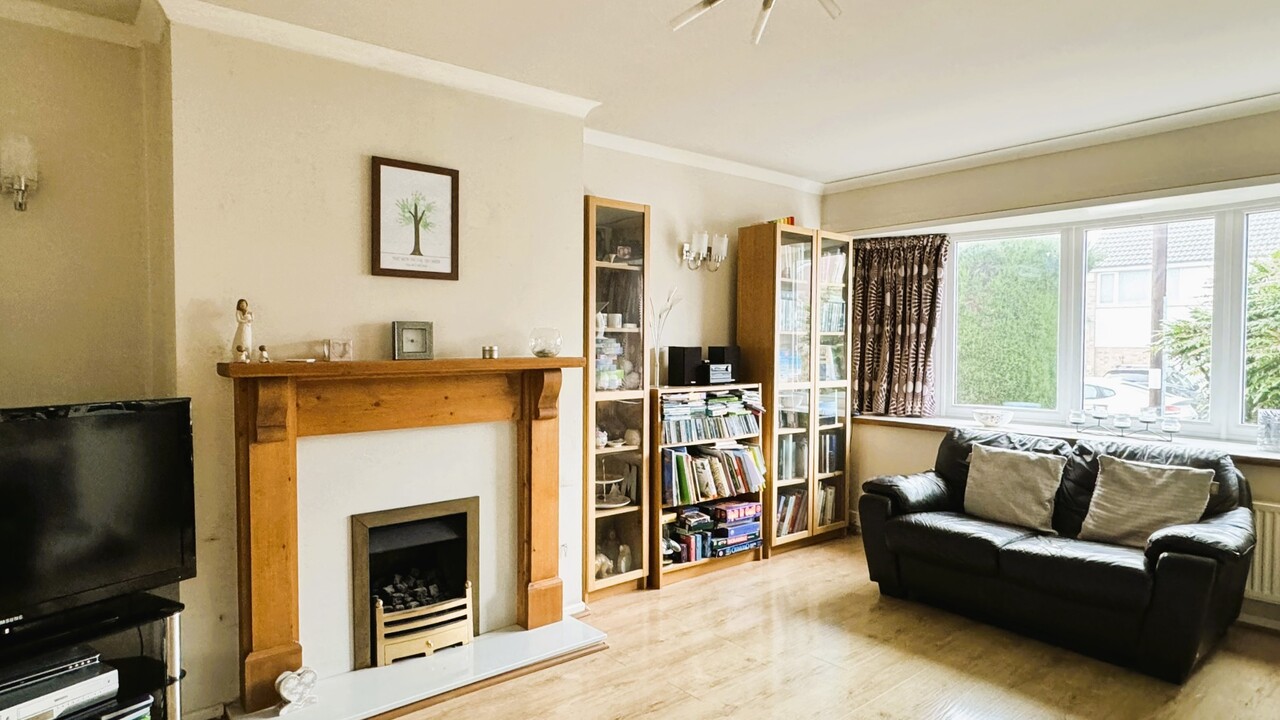 3 bed semi-detached house for sale in Horsforth, Leeds  - Property Image 2