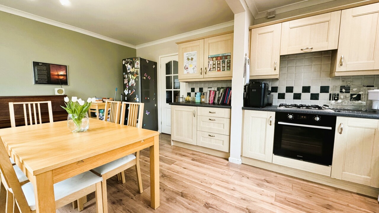 3 bed semi-detached house for sale in Horsforth, Leeds  - Property Image 5