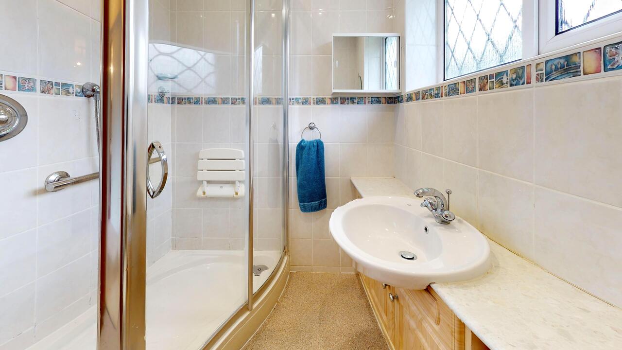 2 bed semi-detached bungalow for sale in Bramhope, Leeds  - Property Image 10