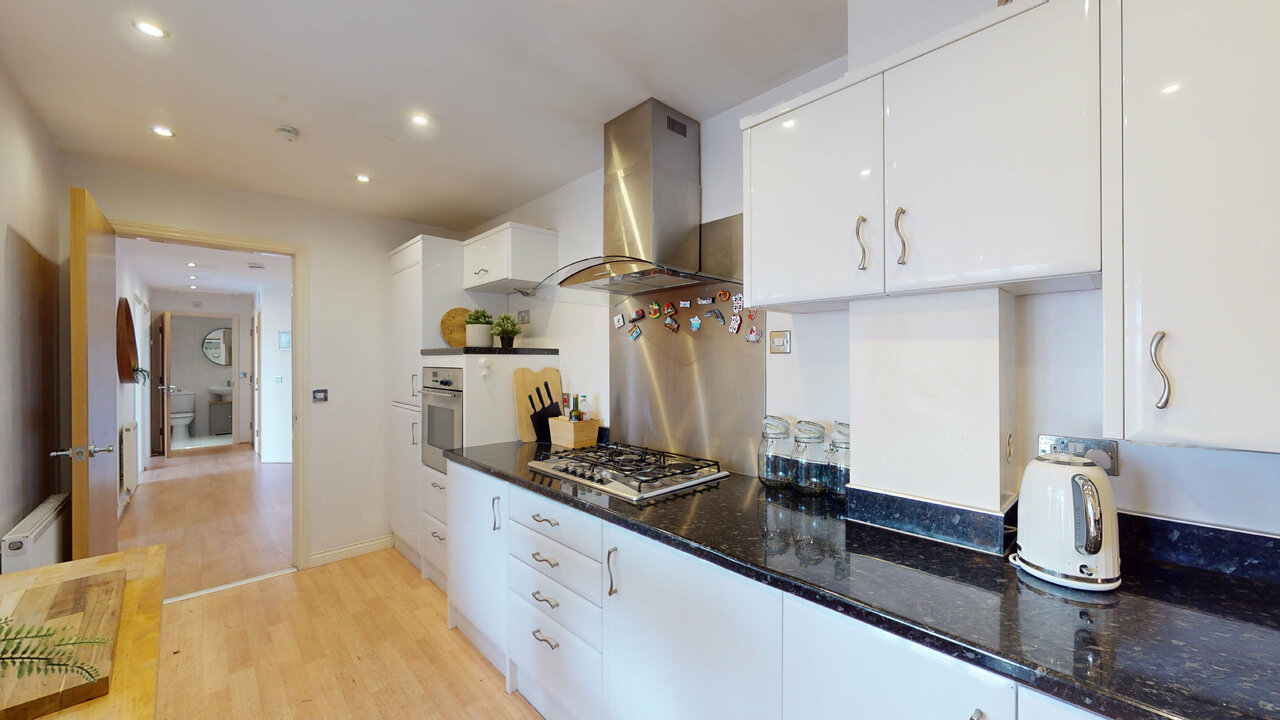 2 bed apartment for sale in West Park, Leeds  - Property Image 12