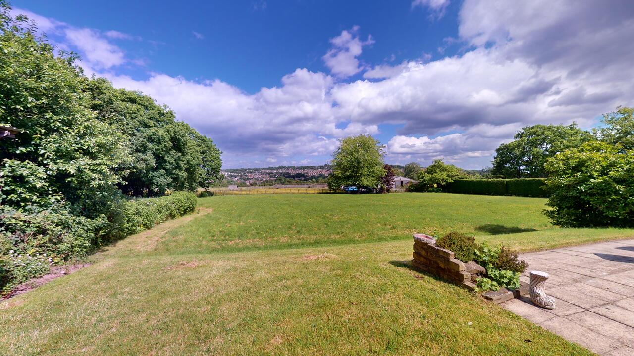 4 bed detached bungalow for sale in Scotland Lane, Horsforth  - Property Image 3