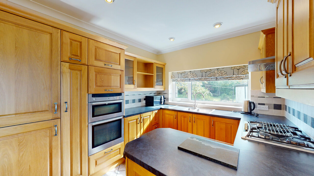 4 bed semi-detached house for sale in West Park, Leeds  - Property Image 14