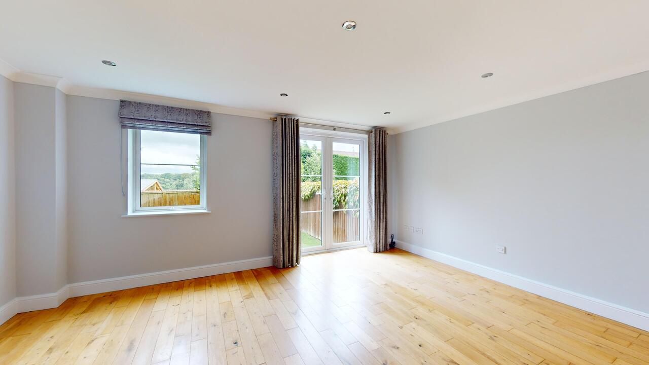 4 bed semi-detached house for sale in Moor Road, Leeds  - Property Image 3