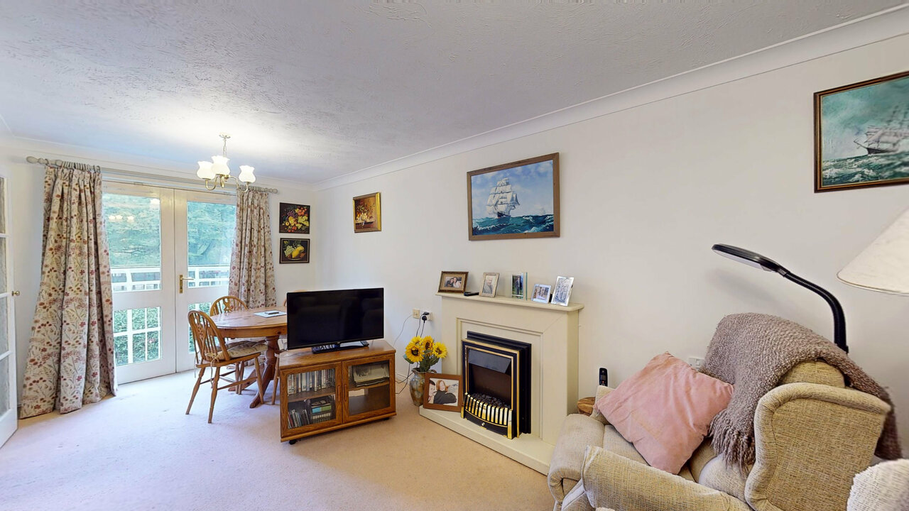 1 bed apartment for sale in Far Headingley/Weetwood Border, Leeds  - Property Image 2