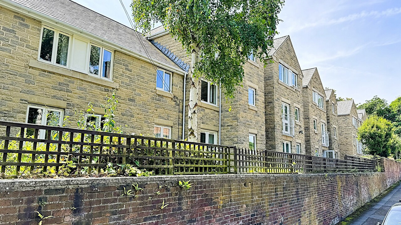 1 bed apartment for sale in St Chad's Road, Leeds  - Property Image 1