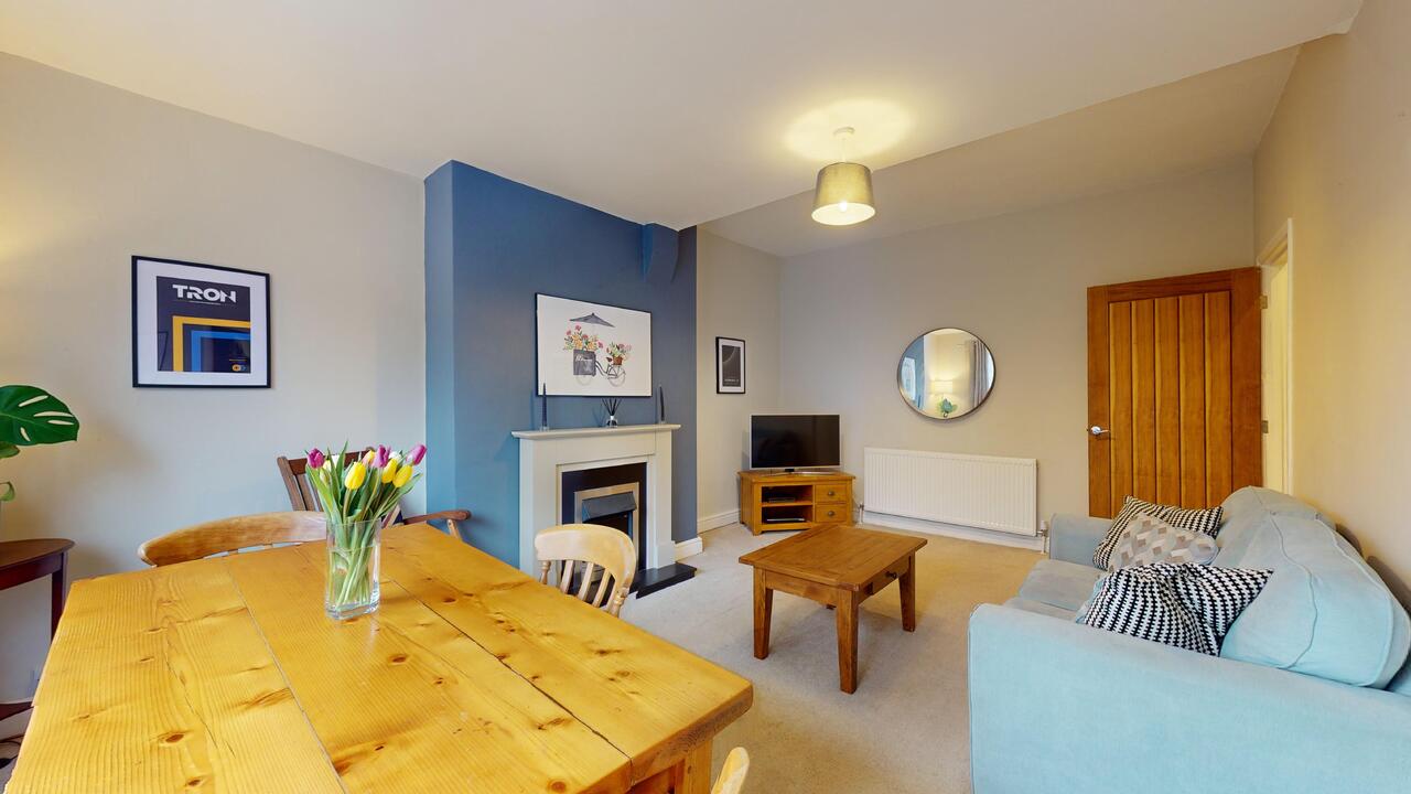 2 bed apartment for sale in Headingley, Leeds  - Property Image 3