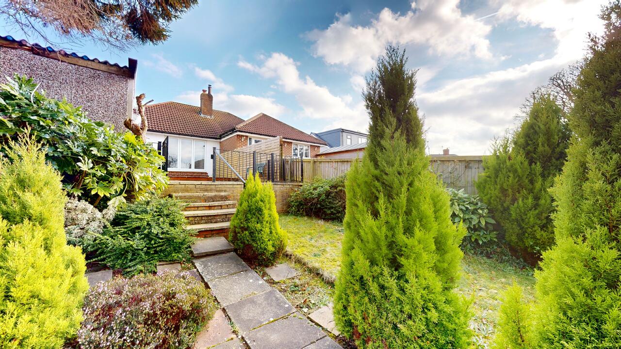 2 bed semi-detached bungalow for sale in Grove Farm Crescent, Leeds  - Property Image 12