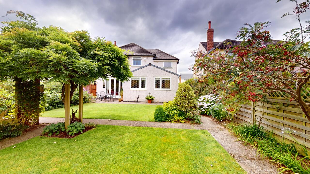 4 bed detached house for sale in St. Helens Gardens, Leeds  - Property Image 1