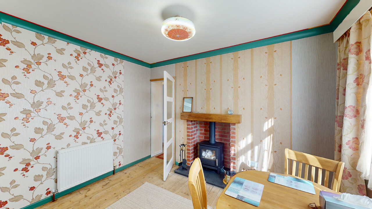 2 bed bungalow for sale in Bramhope, Leeds  - Property Image 4