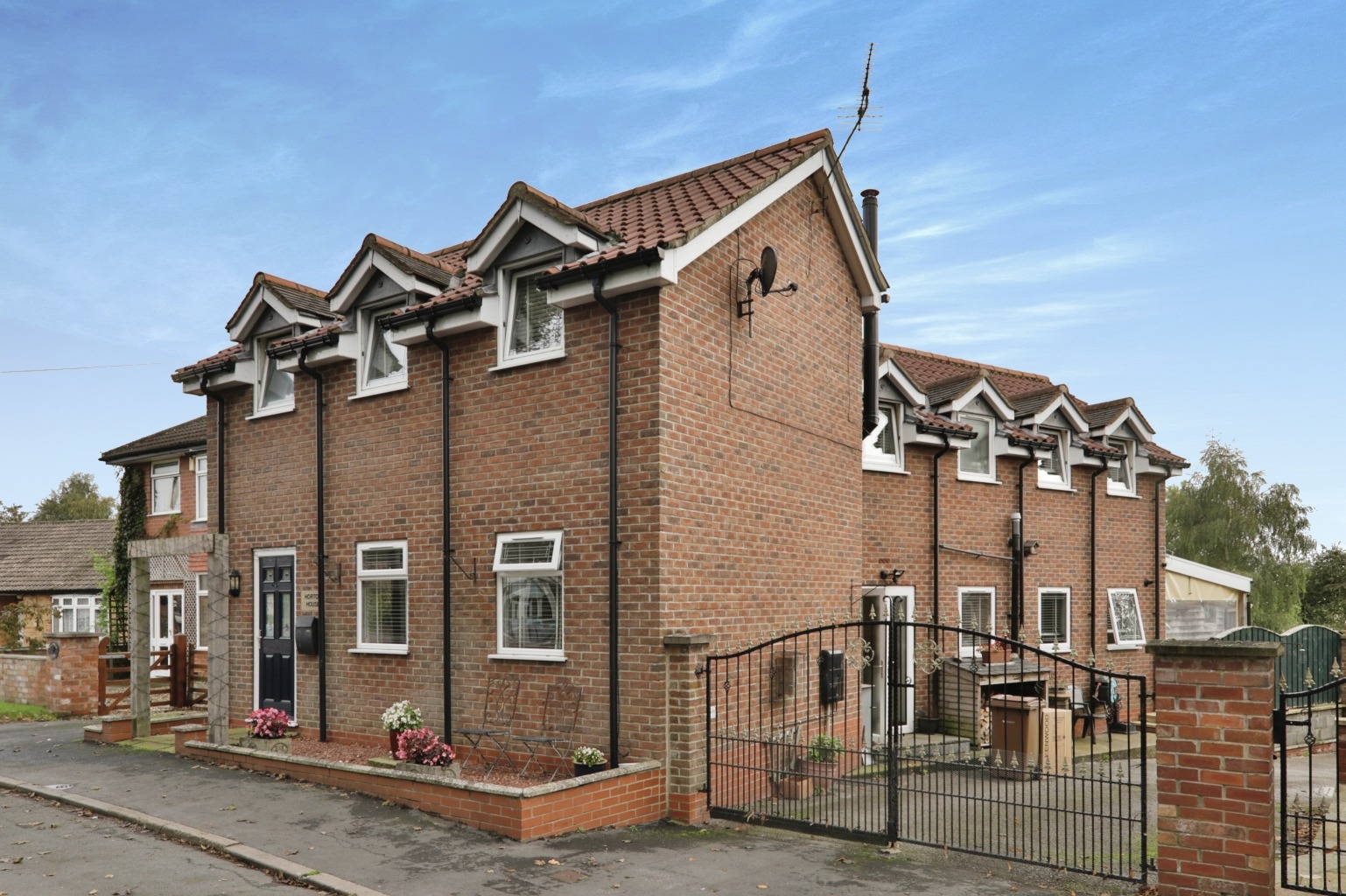 3 bed detached house for sale in Town Street, York  - Property Image 2