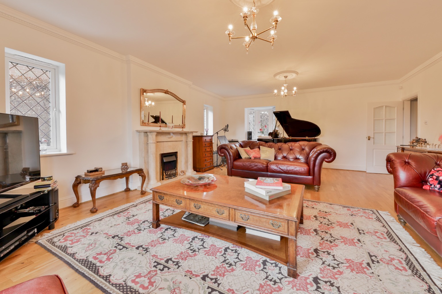 5 bed detached house for sale in The Fairway, Hull  - Property Image 5