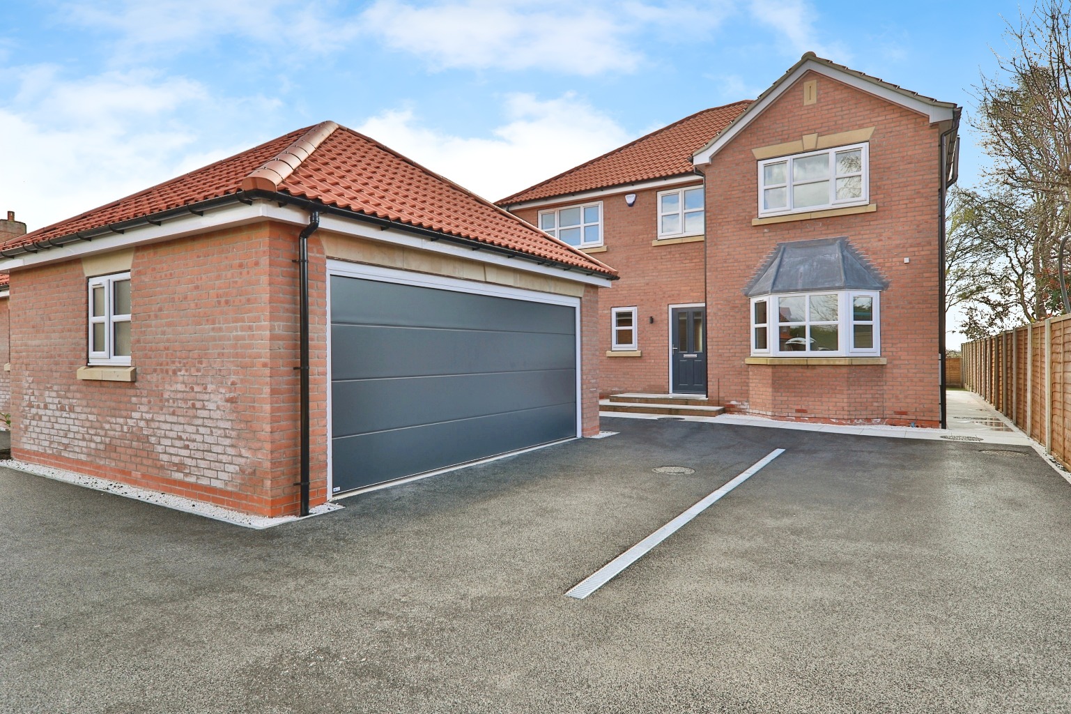 4 bed detached house for sale in Meadow Court, Brough  - Property Image 1