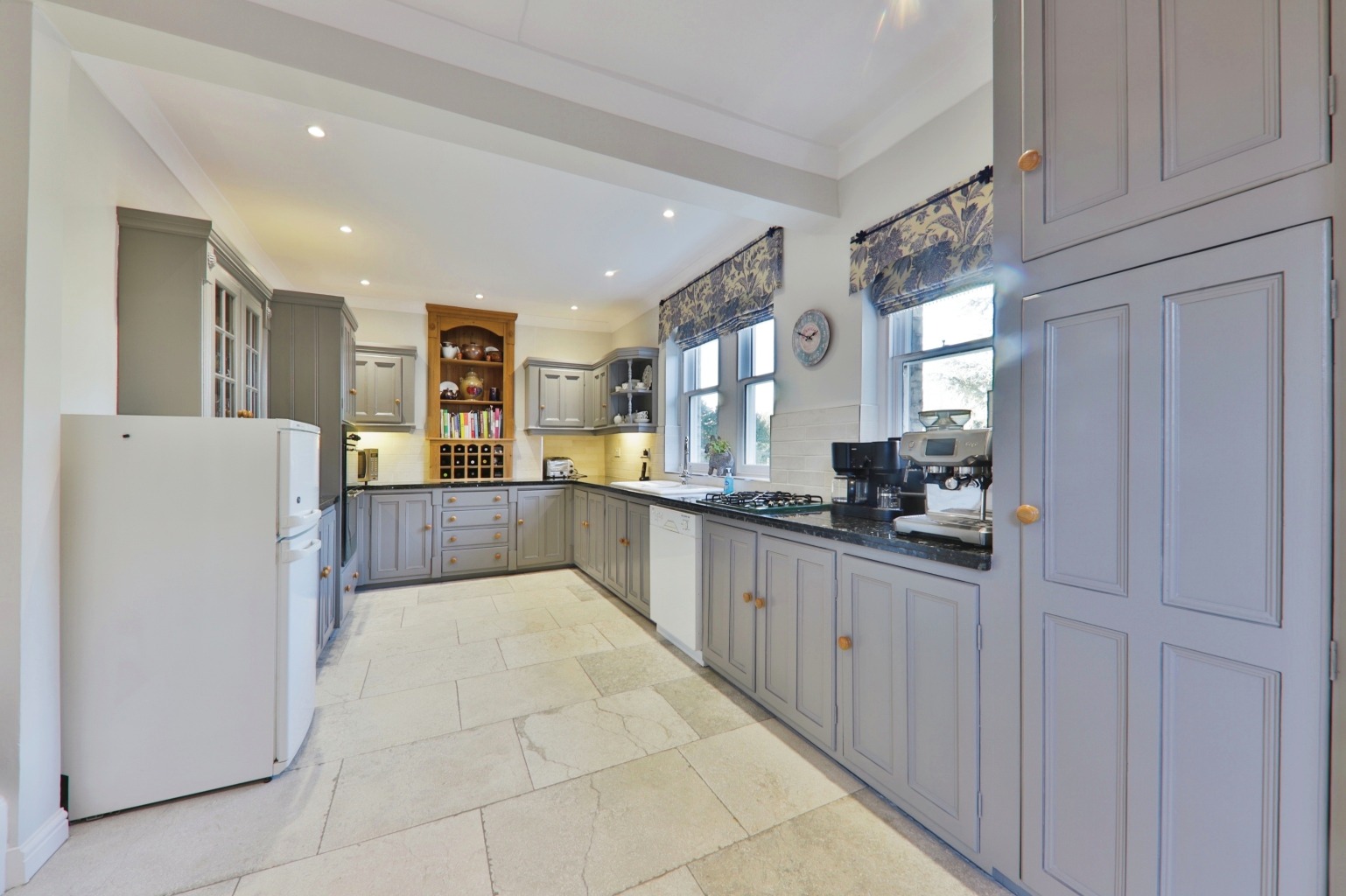 5 bed detached house for sale in Nethergate, Driffield  - Property Image 15