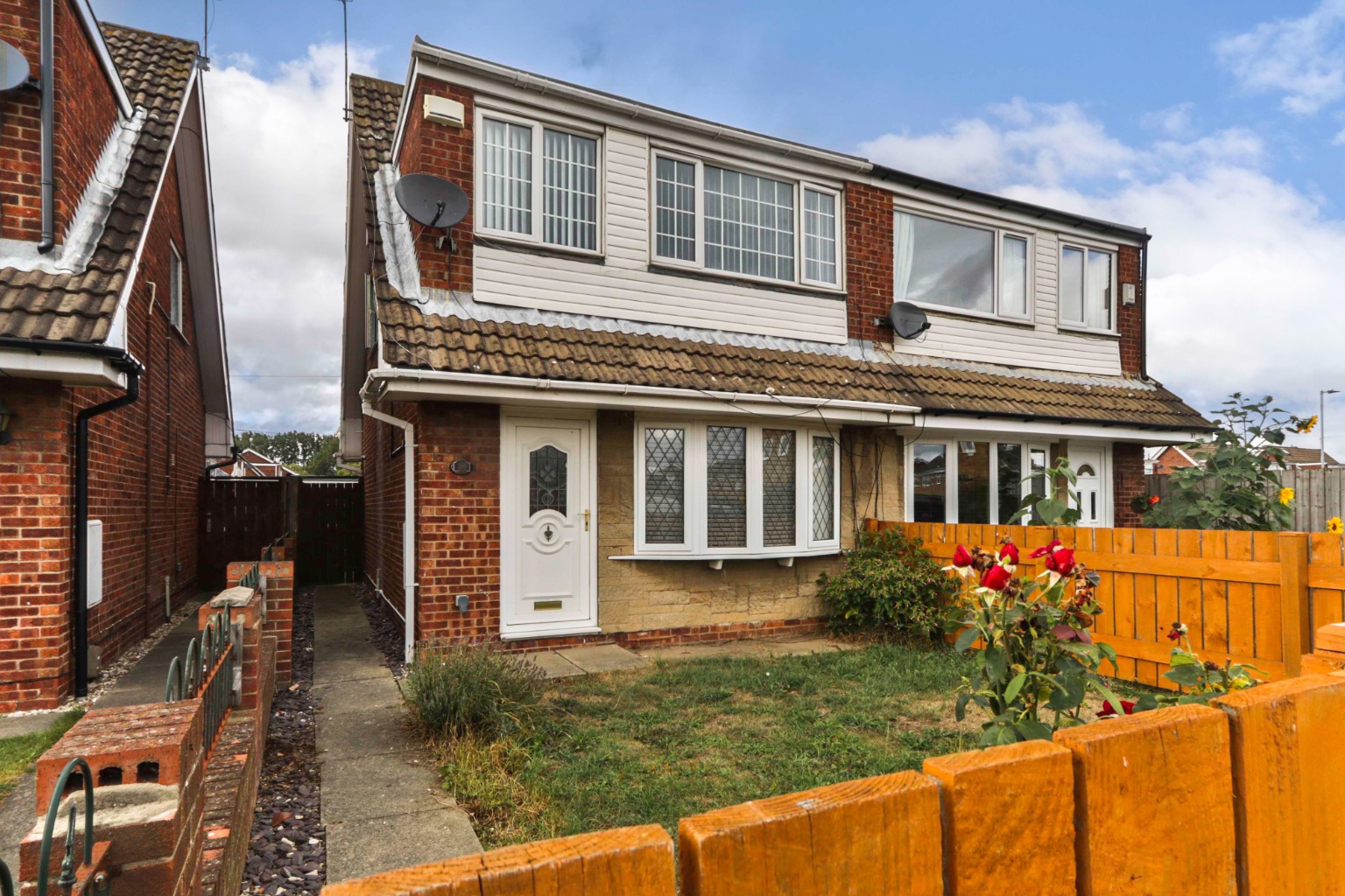 3 bed semi-detached house for sale in Waterdale, Hull, HU7 