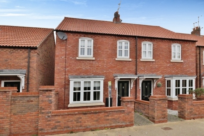 3 bed semi-detached house for sale in Village Green Way, Hull, HU7 