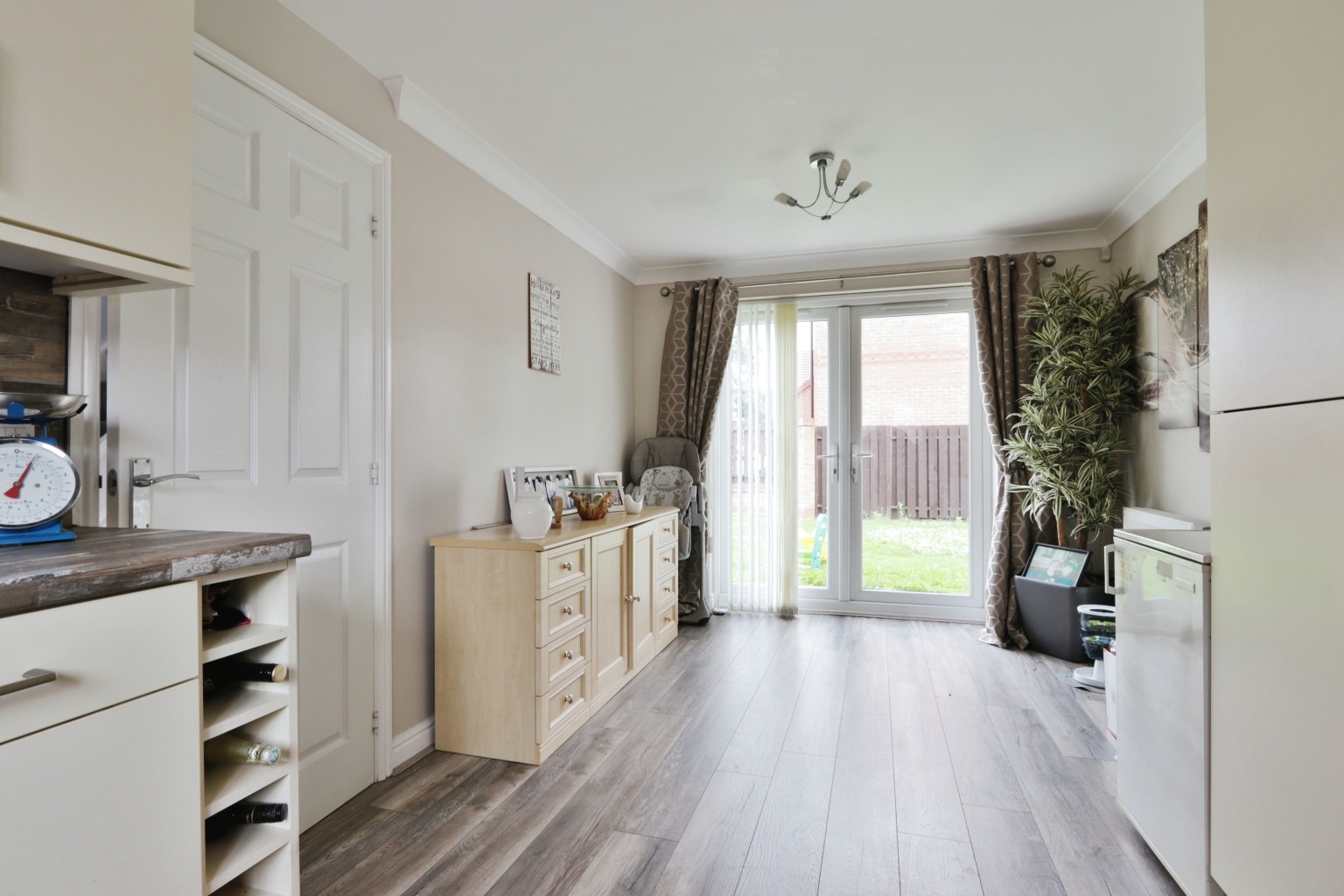3 bed detached house for sale in Hyde Park Road, Hull  - Property Image 5