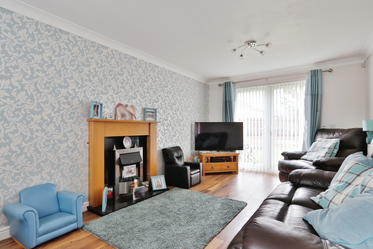 3 bed detached house for sale in Hyde Park Road, Hull  - Property Image 2