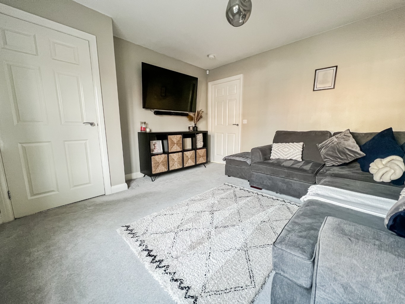 2 bed terraced house for sale in Thornbury Walk, Hull  - Property Image 2