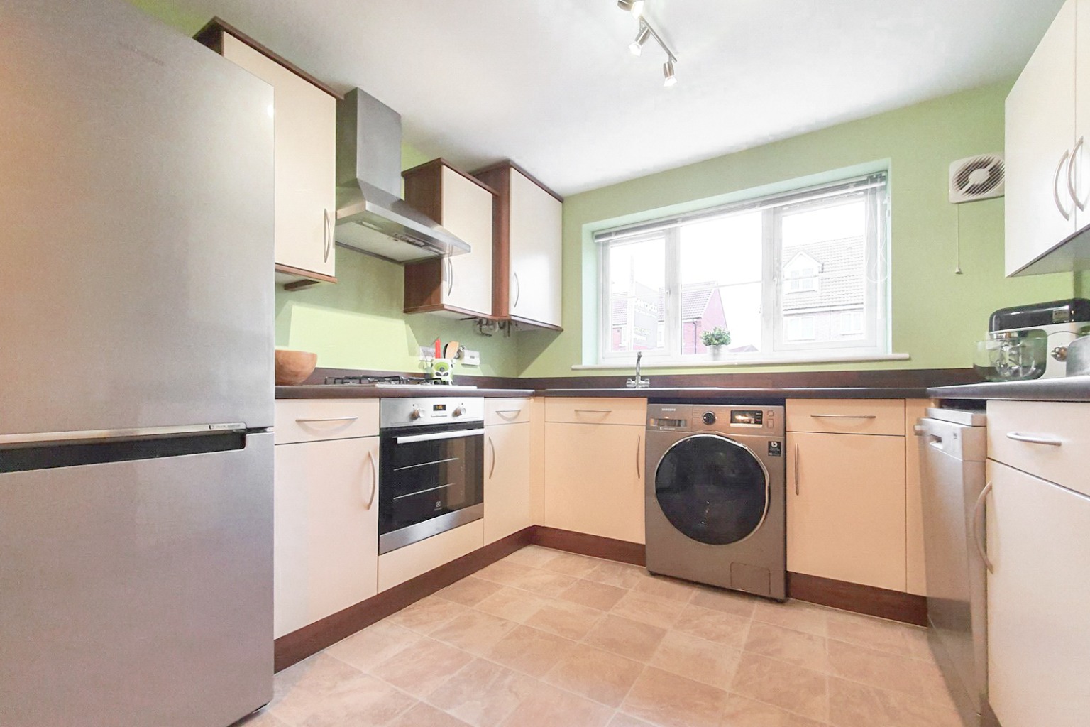 4 bed end of terrace house for sale in Hyde Park Road, Hull  - Property Image 4