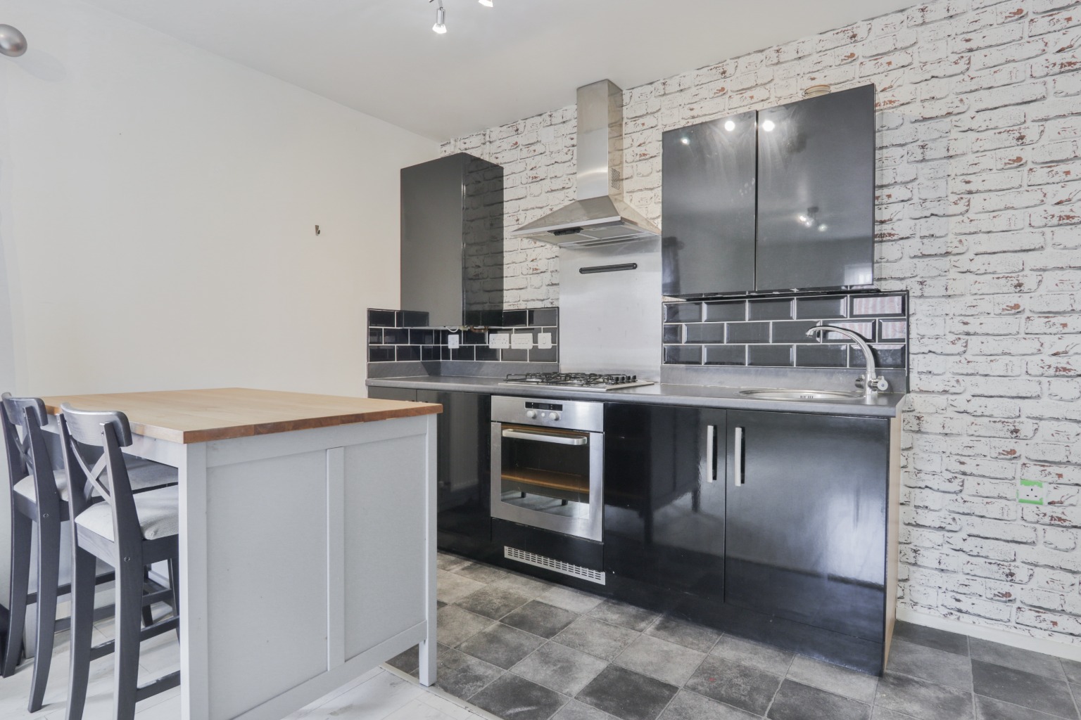 2 bed flat for sale in Sandwell Park, Hull  - Property Image 3