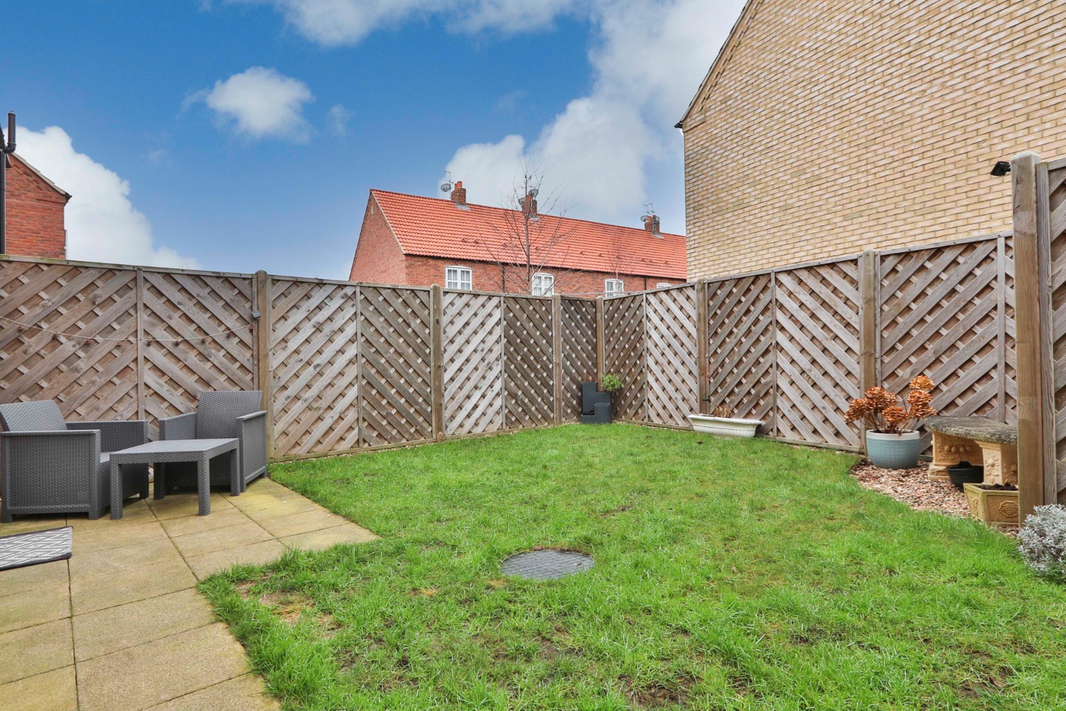 1 bed semi-detached house for sale in Hamlet Drive, Hull  - Property Image 11